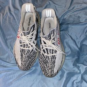 I’m selling yeezy zebra 350 v2 Boost